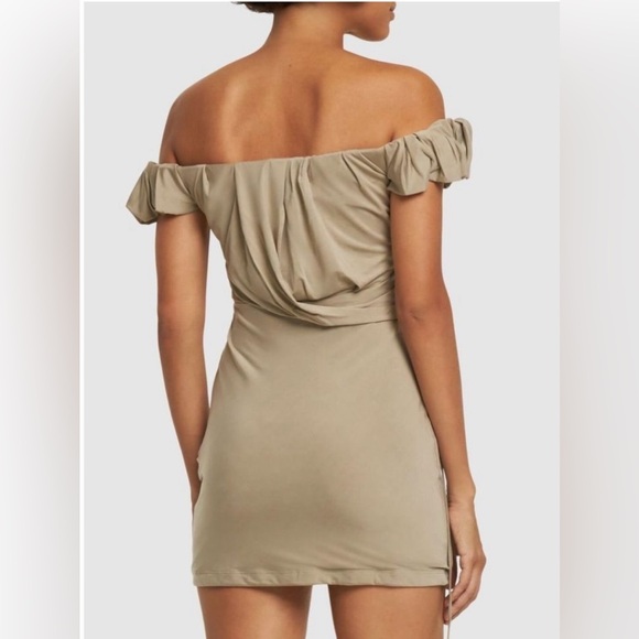 Jacquemus OFF SHOULDER CICERI MINI DRESS LIGHT KHAKI - Picture 2 of 5